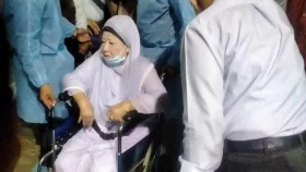 ৩ দিন পর বাসায় ফিরলেন খালেদা জিয়া