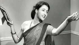 অন্তরালে যাওয়ার পর মাত্র ২ বার জনসমক্ষে এসেছিলেন সুচিত্রা সেন