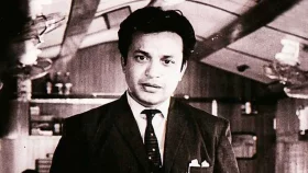 কেন্দ্রে গিয়ে ভোট দিতেন না উত্তম কুমার!