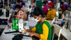 শ্রমিক হয়েও যাঁরা প্রান্তিক অবস্থানে আছেন
