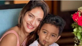 প্রায় ৩ বছর পর ছেলেকে সামনে আনলেন নুসরাত