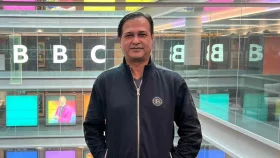 রুনা লায়লার পর ব্রিটিশ পার্লামেন্টে আসিফ