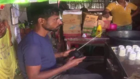 দুর্যোগে এখনও ভরসা রেডিও