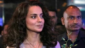 কঙ্গনাকে প্রকাশ্যে &lsquo;থাপ্পড়&rsquo; মারলেন নিরাপত্তারক্ষী