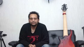 পায়ের পর এবার চোখের সার্জারি সম্পন্ন বেজবাবা সুমনের