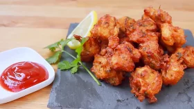 বিকেলের নাশতায় চিকেন পাকোড়া চাট