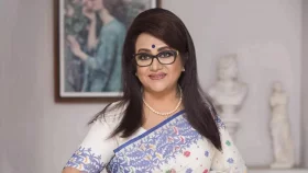 কোন দেশে পাড়ি জমালেন ববিতা