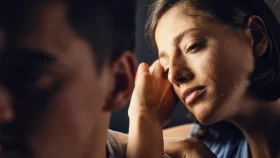 সম্পর্কে ভালো নেই স্ত্রী, কীভাবে বুঝবেন?