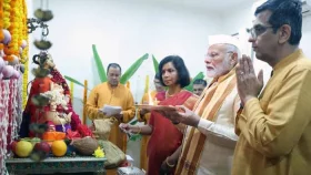 জনগণের সঙ্গে এ কেমন বিশ্বাসঘাতকতা মোদির!