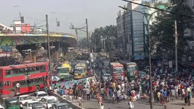 ব্যাটারি রিকশা বনাম ব্যক্তিগত গাড়ি&ndash;কোনটি বেশি অপকারী?