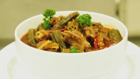 ল্যাম্ব ওকরা আসলে ঢেঁড়স দিয়ে মাংস রান্না