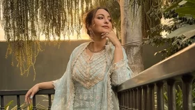 সোনাক্ষী ওয়েডিংয়ে শাড়ি নয়, বেছে নিলেন সালোয়ার কামিজ
