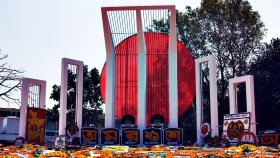 একুশে ফেব্রুয়ারি: বিভাজনটা ছিল আলোর সঙ্গে অন্ধকারের