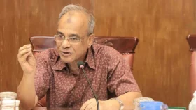 বাংলাদেশি নাগরিকদের কূটনৈতিকভাবে ফেরতের আহ্বান স্বরাষ্ট্র উপদেষ্টার 