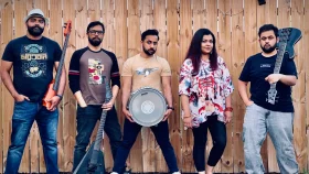 অপার্থিবের প্রথম অ্যালবাম ‘আবছা নীল কণা’