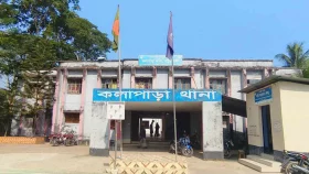 ঘর থেকে রাস্তা পর্যন্ত রক্তের দাগ, কলাপাড়ায় গৃহবধূ নিখোঁজের ঘটনায় স্বামীসহ গ্রেপ্তার ৭