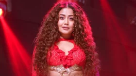 ‘মাত্র ৭০০ লোক, গাইব না’, ফাঁস হলো অনুষ্ঠানে নেহার বিলম্বের আসল কারণ