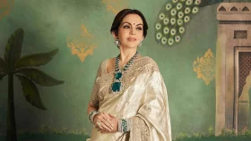 এক নজরে সবাইকে চমকে দিলেন নীতা আম্বানি, শুরু পান্নার ট্রেন্ড