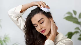 প্রাকৃতিক উপায়ে চুল ঘন করবেন যেভাবে