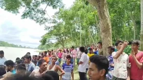 কিশোরগঞ্জে নৌকাডুবিতে মাদরাসা ছাত্রীর মৃত্যু, নিখোঁজ ২