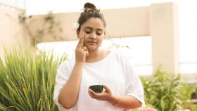ত্বকের যত্নে পুরোনো এই টোটকাগুলো আজও সেরা
