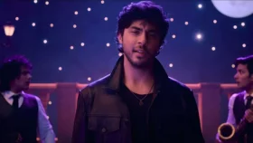 বাবা শাহরুখের মতো এন্ট্রি আরিয়ানের