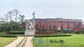 এবার বাকৃবিতে শিক্ষার্থী-বহিরাগত সংঘর্ষ, আহত অন্তত ১০