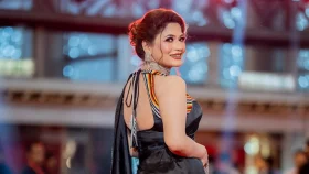 &lsquo;শহরে নাগিন আজমেরী হক এসেছে&rsquo;