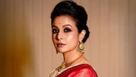 প্রথমবার মেয়ের মুখ দেখালেন কোয়েল