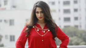 অবশেষে আসছে পপির শেষ সিনেমা