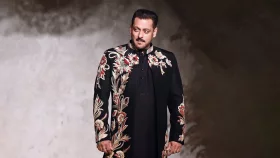 এবার র&zwj;্যাম্পে হাঁটলেন বলিউডের ভাইজান