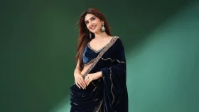 শ্রীলীলার ময়ূরনীল ভেলভেট লুকে সেজে উঠতে পারেন আপনিও