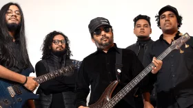 একই দিনে ২ ভাষায় &lsquo;এই অবেলায় ২&rsquo;