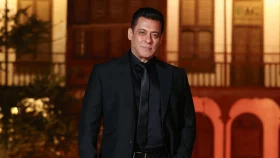 রেড সি ফেস্টিভ্যালে সালমান খানের হাজিরা, ক্লিন শেভে কমালেন বয়স