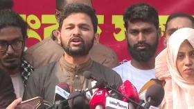 ওসমান হাদি হত্যার বিচারের দাবিতে যমুনার সামনে জাবেরের অবস্থান