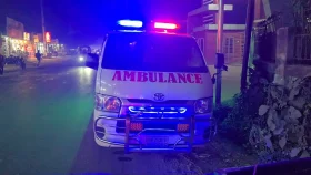 অ্যাম্বুলেন্স আটকে রাখলেন স্থানীয় চালকেরা, ভেতরে বৃদ্ধের মৃত্যুর অভিযোগ