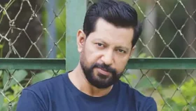 মাকে হারালেন অভিনেতা মাহফুজ আহমেদ