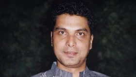 &lsquo;আমাকে কেউ ডাকে না, তাই অভিনয় তেমন করা হয় না&rsquo;, আক্ষেপ করে বলেছিলেন শামস সুমন