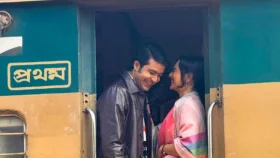 আয়ে সবার চেয়ে এগিয়ে &lsquo;বনলতা এক্সপ্রেস&rsquo;