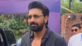 ভোট দিয়ে জনসংখ্যা নিয়ন্ত্রণের দাবি জানালেন দেব