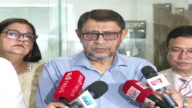 চিকিৎসকদের গল্পগুজব করে কাটালে হবে না, রোগীদেরও খেয়াল রাখতে হবে: স্বাস্থ্যমন্ত্রী