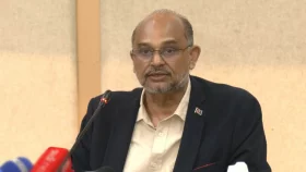 বিমাকে কমিশন ব্যবসার খাত হিসেবে ব্যবহার করা হয়েছে: অর্থ উপদেষ্টা