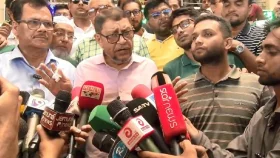 তিন হাসপাতালে হঠাৎ স্বাস্থ্যমন্ত্রী, ২ চিকিৎসককে বরখাস্তের নির্দেশ