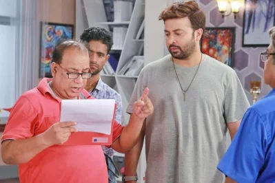 বদিউল আলম খোকনেরর সঙ্গে শাকিব খান। ছবি: খোকন/ফেসবুক