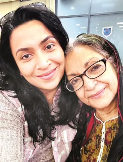 প্রথমবার সিনেমায় একসঙ্গে ফারজানা ছবি ও দিলারা জামান। ছবি: নির্মাতার সৌজন্যে