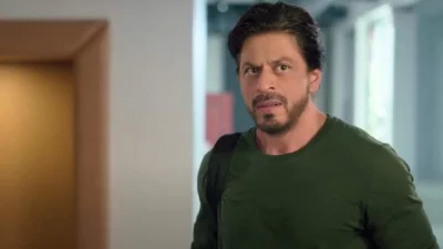 ছবিটির একটি দৃশ্যে শাহরুখ খান। ছবি: সংগৃহীত