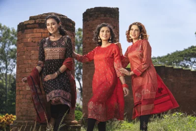 রয়েছে উৎসবের রঙের ছোঁয়া। ছবি: লা রিভ