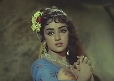 চলচ্চিত্রের দৃশ্যে হেমা মালিনী। ছবি: সংগৃহীত