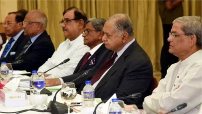 শেখ হাসিনার সঙ্গে জাতীয় ঐক্যফ্রন্টের সংলাপ। ছবি: সংগৃহীত