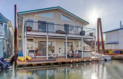 Floating duplex homes in Portland are of great interest to many.  Photo: Taken from X